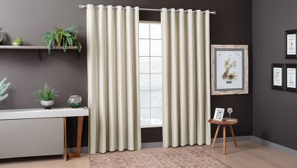 Cortinasuedeoffwhite.jpg