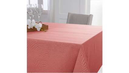 Toalha_de_Mesa_Coral_Ambientada.jpg